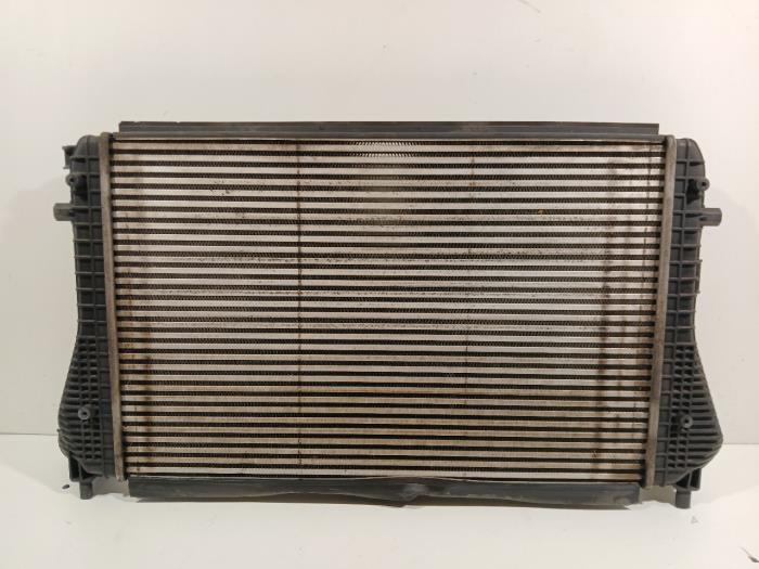 Gebruikte Intercooler Volkswagen Touran Prijs € 65,00 Margeregeling aangeboden door Van der Ven Autorecycling B.V.