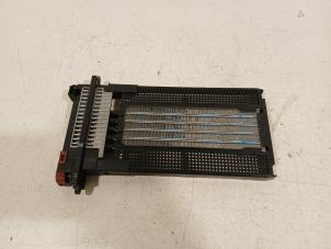 Gebruikte Kachel Verwarmingselement Opel Astra Prijs € 45,00 Margeregeling aangeboden door Van der Ven Autorecycling B.V.