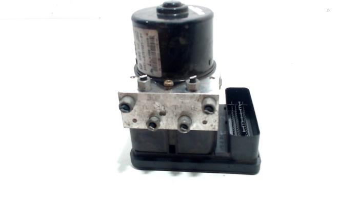 ABS Pomp van een BMW 3-Serie 2005