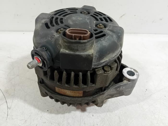 Dynamo van een Landrover Defender 2000