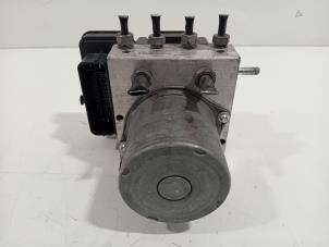 Gebruikte ABS Pomp Ford Transit Prijs € 180,00 Margeregeling aangeboden door Van der Ven Autorecycling B.V.