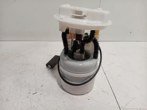 Gebruikte Tank element Pomp Renault Kadjar Prijs € 31,00 Margeregeling aangeboden door Van der Ven Autorecycling B.V.