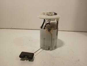 Gebruikte Tank element Pomp Renault Megane Prijs € 60,00 Margeregeling aangeboden door Van der Ven Autorecycling B.V.
