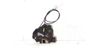 Gebruikte Deurslot Mechaniek 4Deurs rechts-voor Toyota Avensis Prijs € 15,00 Margeregeling aangeboden door Van der Ven Autorecycling B.V.