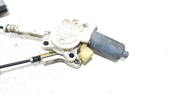 Ruitmechaniek 4Deurs rechts-voor van een Mercedes CLK 2004