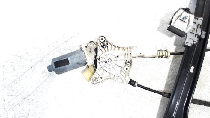 Ruitmechaniek 4Deurs rechts-voor van een Mercedes CLK 2004