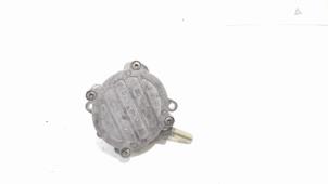 Gebruikte Vacuumpomp (Benzine) Mercedes E-Klasse Prijs € 50,00 Margeregeling aangeboden door Van der Ven Autorecycling B.V.