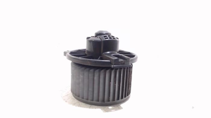 Kachel Ventilatiemotor van een Mitsubishi L400 1998