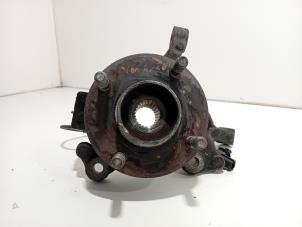 Gebruikte Wielnaaf voor Ford B-Max Prijs € 41,00 Margeregeling aangeboden door Van der Ven Autorecycling B.V.