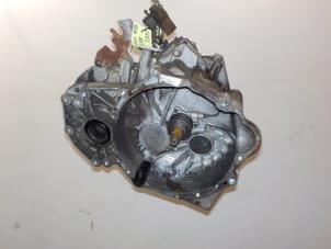 Gebruikte Versnellingsbak Opel Antara Prijs € 105,00 Margeregeling aangeboden door Van der Ven Autorecycling B.V.