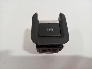 Gebruikte Schakelaar handrem Peugeot Partner Prijs € 13,00 Margeregeling aangeboden door Van der Ven Autorecycling B.V.