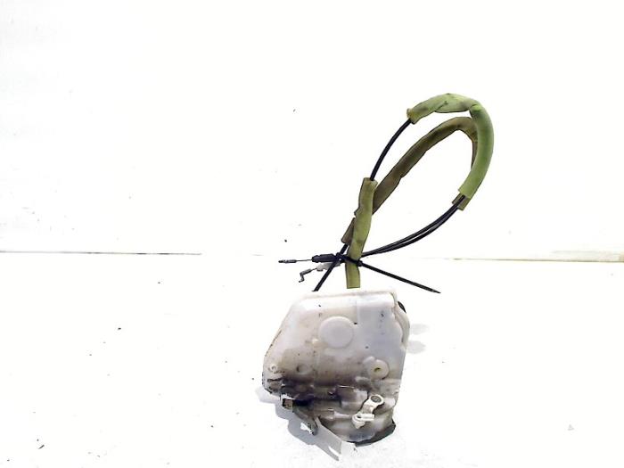 Deurslot Mechaniek 4Deurs links-voor van een Mazda 2 2010