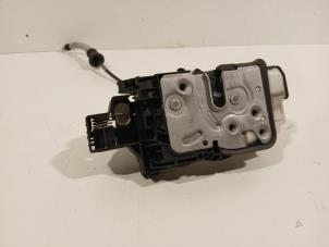 Gebruikte Deurslot Mechaniek 4Deurs rechts-voor Volvo S60 Prijs € 75,00 Margeregeling aangeboden door Van der Ven Autorecycling B.V.