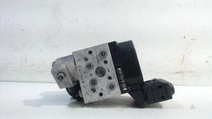 Gebruikte ABS Pomp Mercedes S-Klasse Prijs € 35,00 Margeregeling aangeboden door Van der Ven Autorecycling B.V.