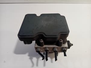 Gebruikte ABS Pomp Peugeot Partner Prijs € 75,00 Margeregeling aangeboden door Van der Ven Autorecycling B.V.