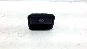 Gebruikte Handrem schakelaar Mercedes A-Klasse Prijs € 13,00 Margeregeling aangeboden door Van der Ven Autorecycling B.V.