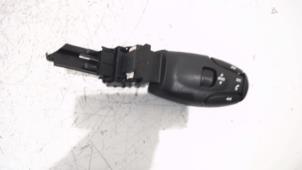 Gebruikte Schakelaar (diversen) Peugeot 407 Prijs € 14,00 Margeregeling aangeboden door Van der Ven Autorecycling B.V.