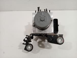 Gebruikte ABS Pomp Ford Mondeo Prijs € 31,00 Margeregeling aangeboden door Van der Ven Autorecycling B.V.