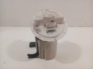 Gebruikte Tank element Pomp Mercedes C-Klasse Prijs € 26,00 Margeregeling aangeboden door Van der Ven Autorecycling B.V.