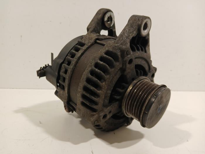 Dynamo van een Peugeot Partner 2020