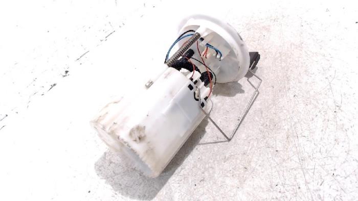 Brandstofpomp Elektrisch van een Alfa Romeo 156 2007