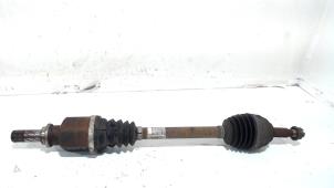 Gebruikte Cardanas links-voor (VWA) Renault Clio Prijs € 35,00 Margeregeling aangeboden door Van der Ven Autorecycling B.V.