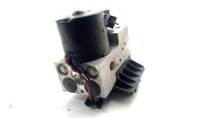 Gebruikte ABS Pomp Mercedes S-Klasse Prijs € 45,00 Margeregeling aangeboden door Van der Ven Autorecycling B.V.