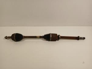 Gebruikte Aandrijfas rechts-voor Dacia Duster Prijs € 138,00 Margeregeling aangeboden door Van der Ven Autorecycling B.V.