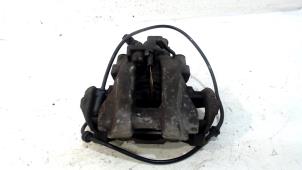 Gebruikte Remklauw (Tang) rechts-achter Mercedes S-Klasse Prijs € 39,00 Margeregeling aangeboden door Van der Ven Autorecycling B.V.