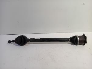 Gebruikte Aandrijfas rechts-voor Seat Leon Prijs € 125,00 Margeregeling aangeboden door Van der Ven Autorecycling B.V.