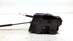 Gebruikte Deurslot Mechaniek 4Deurs rechts-voor Landrover Range Rover Prijs € 50,00 Margeregeling aangeboden door Van der Ven Autorecycling B.V.