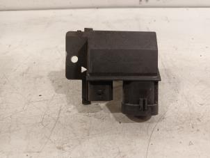 Gebruikte Koelvinweerstand Renault Grand Scenic Prijs € 20,00 Margeregeling aangeboden door Van der Ven Autorecycling B.V.