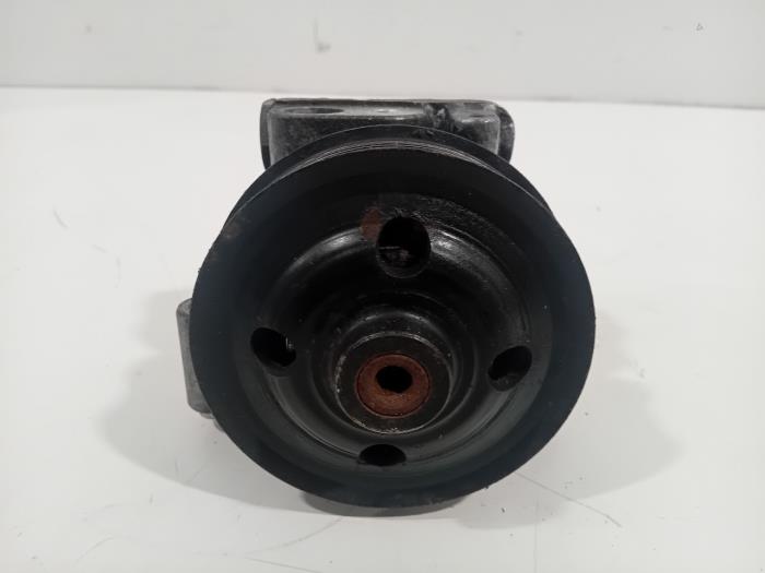 Gebruikte Pomp Servo Jaguar XF Prijs € 40,00 Margeregeling aangeboden door Van der Ven Autorecycling B.V.