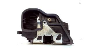 Gebruikte Slotmechaniek Portier 4Deurs rechts-voor BMW X6 Prijs € 15,00 Margeregeling aangeboden door Van der Ven Autorecycling B.V.