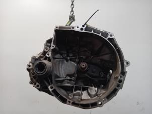 Gebruikte Versnellingsbak Peugeot 208 Prijs € 424,00 Margeregeling aangeboden door Van der Ven Autorecycling B.V.