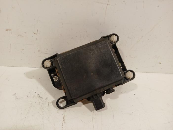 Gebruikte Cruise control sensor Peugeot 5008 Prijs € 36,00 Margeregeling aangeboden door Van der Ven Autorecycling B.V.