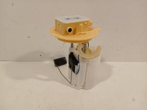 Gebruikte Brandstofpomp Elektrisch Renault Kangoo Prijs € 56,00 Margeregeling aangeboden door Van der Ven Autorecycling B.V.