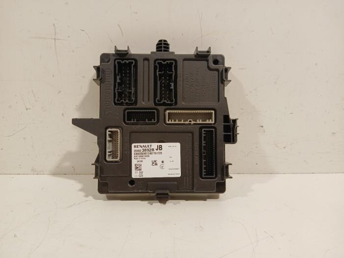Gebruikte Computer Body Control Renault Kangoo Prijs € 106,00 Margeregeling aangeboden door Van der Ven Autorecycling B.V.