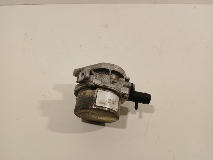 Gebruikte Vacuumpomp (Benzine) Renault Kangoo Prijs € 30,00 Margeregeling aangeboden door Van der Ven Autorecycling B.V.