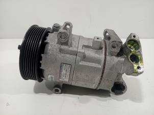 Gebruikte Pomp Airco Renault Megane Prijs € 268,00 Margeregeling aangeboden door Van der Ven Autorecycling B.V.