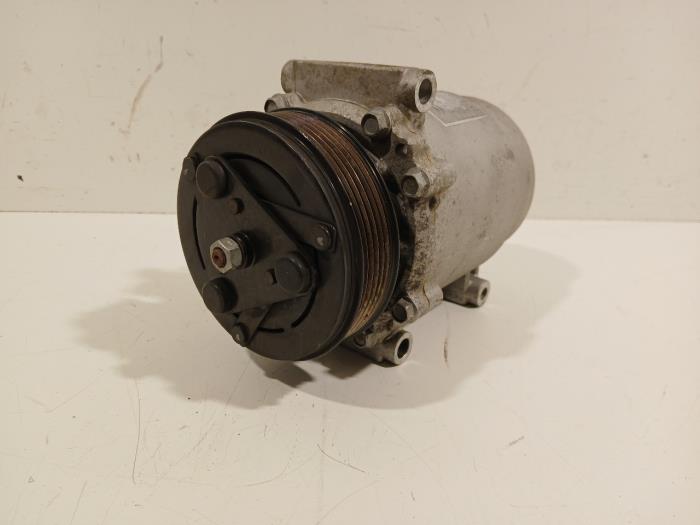 Gebruikte Aircopomp Peugeot 208 Prijs € 106,00 Margeregeling aangeboden door Van der Ven Autorecycling B.V.