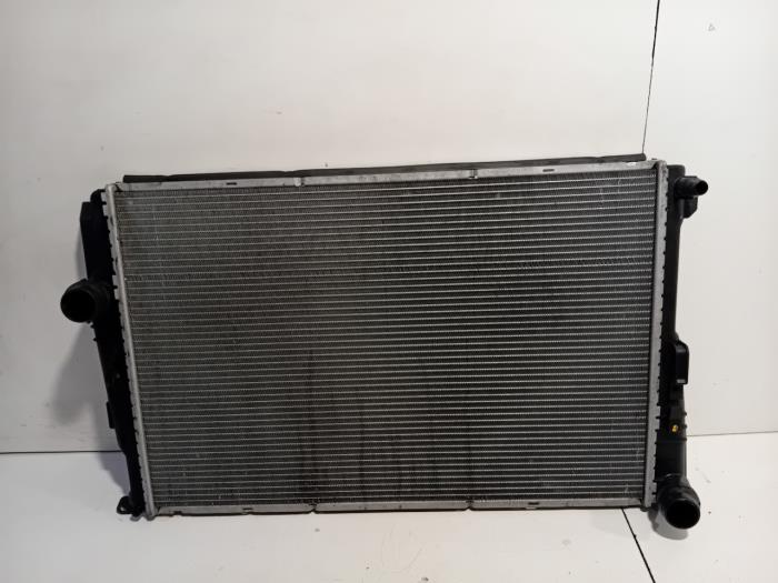 Gebruikte Radiateur BMW X3 Prijs € 138,00 Margeregeling aangeboden door Van der Ven Autorecycling B.V.