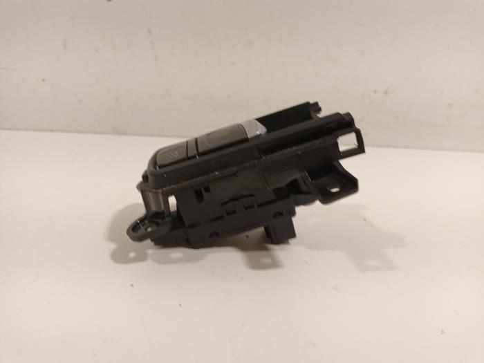 Handrem schakelaar van een Renault Espace 2015