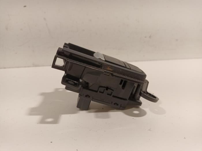 Handrem schakelaar van een Renault Espace 2015