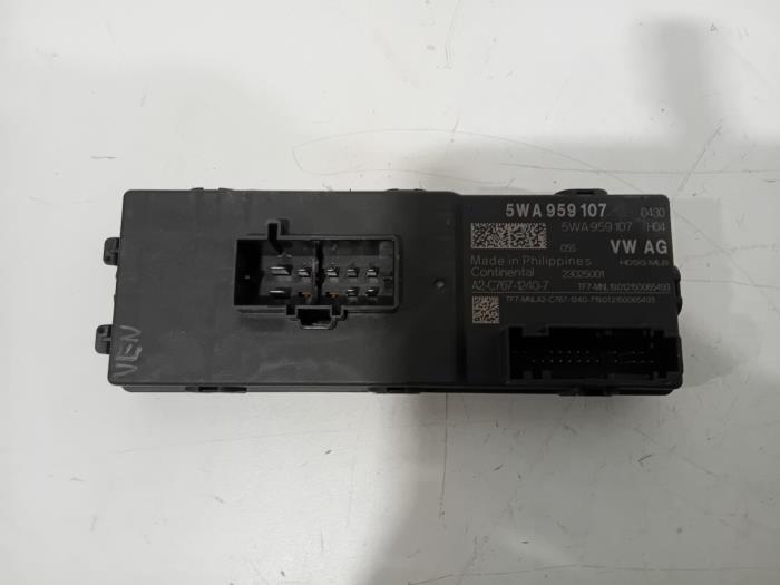 Gebruikte Computer Diversen Volkswagen Passat Prijs € 56,00 Margeregeling aangeboden door Van der Ven Autorecycling B.V.