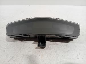 Gebruikte Display Interieur Nissan Leaf Prijs € 70,00 Margeregeling aangeboden door Van der Ven Autorecycling B.V.