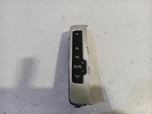 Gebruikte Display Interieur Audi S4 Prijs € 20,00 Margeregeling aangeboden door Van der Ven Autorecycling B.V.