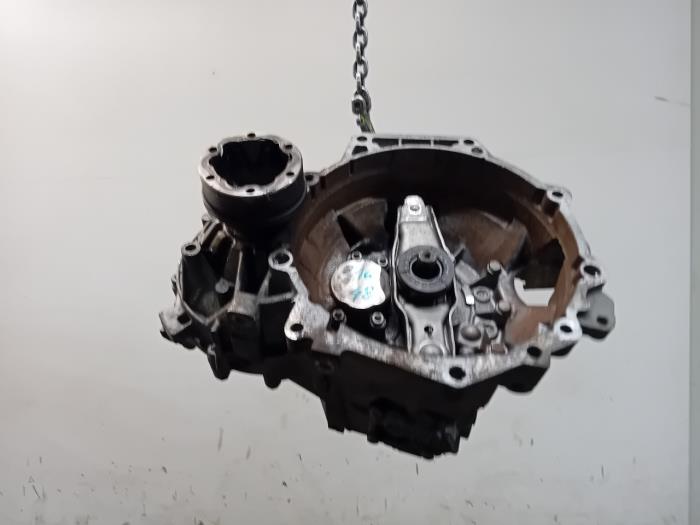 Gebruikte Versnellingsbak Volkswagen Passat Prijs € 744,99 Margeregeling aangeboden door Van der Ven Autorecycling B.V.
