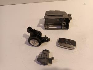 Gebruikte Afstands Bediening Set Jaguar XF Prijs € 95,00 Margeregeling aangeboden door Van der Ven Autorecycling B.V.