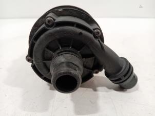 Gebruikte Waterpomp Mercedes E-Klasse Prijs € 45,00 Margeregeling aangeboden door Van der Ven Autorecycling B.V.